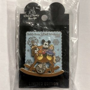 2001 Rare Disney Collector Pin Limited Edition Teddy Bear & Doll Weekend #Mickey